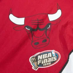 Arched Retro Lined Windbreaker Chicago Bulls