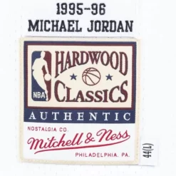 Authentic Jersey Chicago Bulls Home 1995-96 Michael Jordan