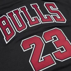 Authentic Jersey Chicago Bulls Alternate 1997-98 Michael Jordan