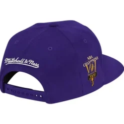 Champ Year Trophy Snapback Los Angeles Lakers