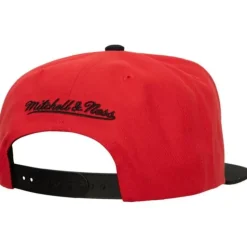 Crooked Path Snapback Chicago Blackhawks