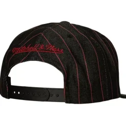 Dem Stripes Snapback Chicago Bulls