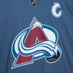 Name & Number Tee Colorado Avalanche Joe Sakic