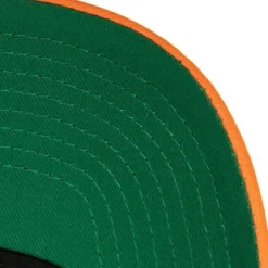 Team 2 Tone 2.0 Pro Snapback Hwc Cleveland Cavaliers