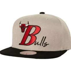 Top Letter Snapback Chicago Bulls