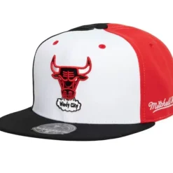 Tri Cycle Fitted Hat Chicago Bulls