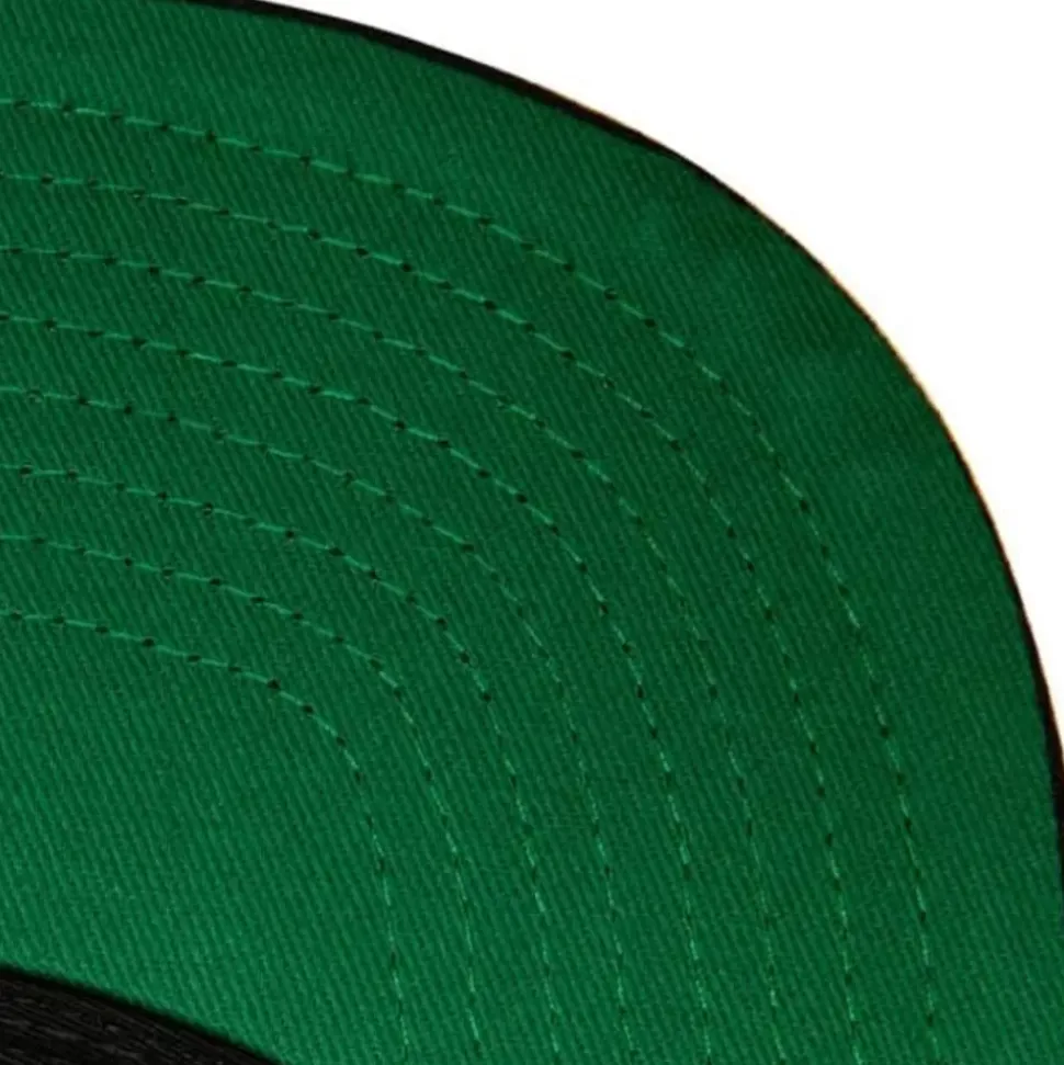 Vintage Cream Snapback Chicago Blackhawks