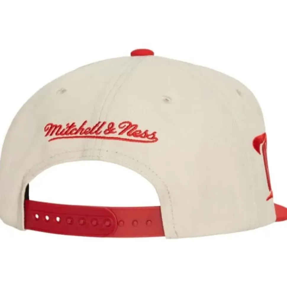 Vintage Cream Snapback Detroit Red Wings