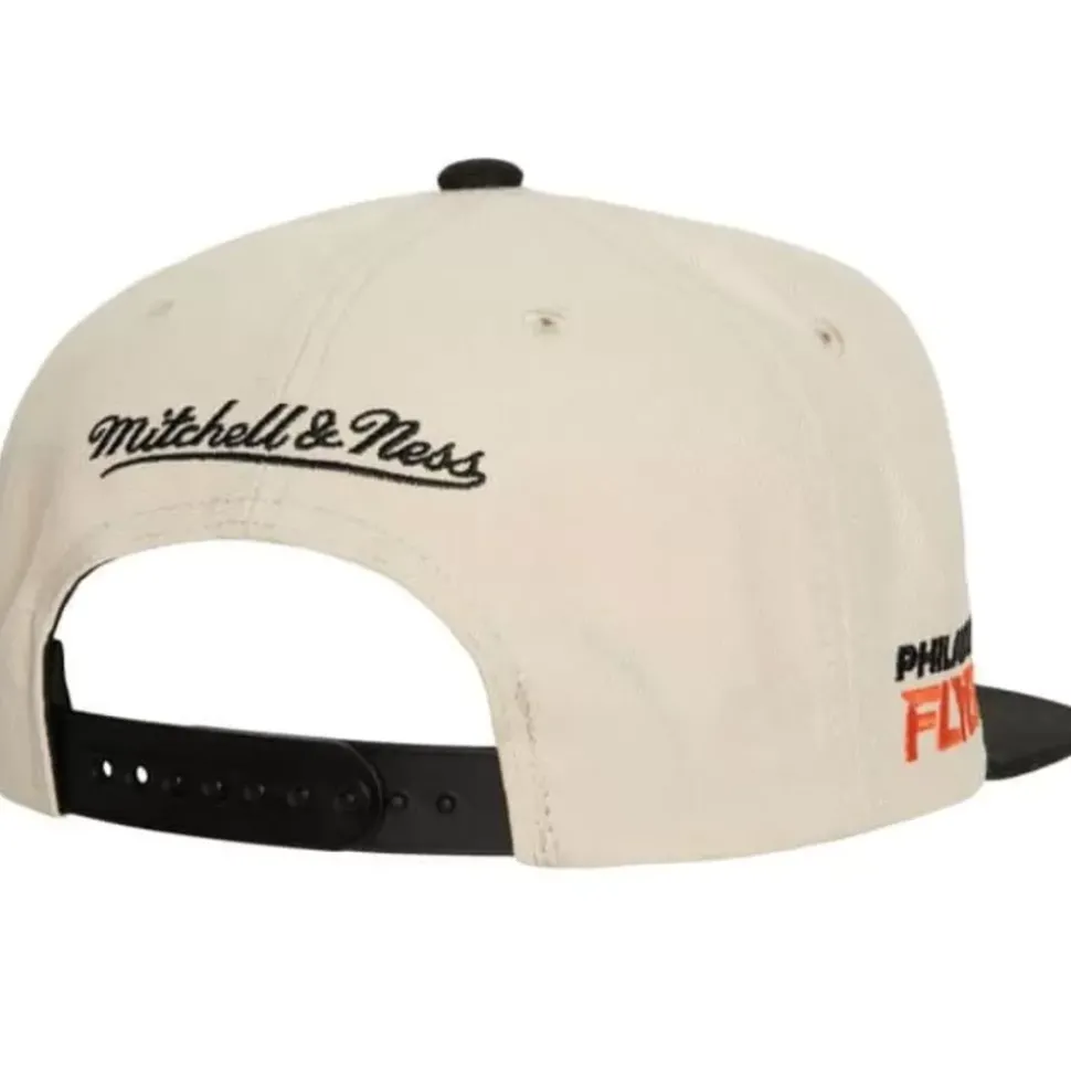 Vintage Cream Snapback Philadelphia Flyers