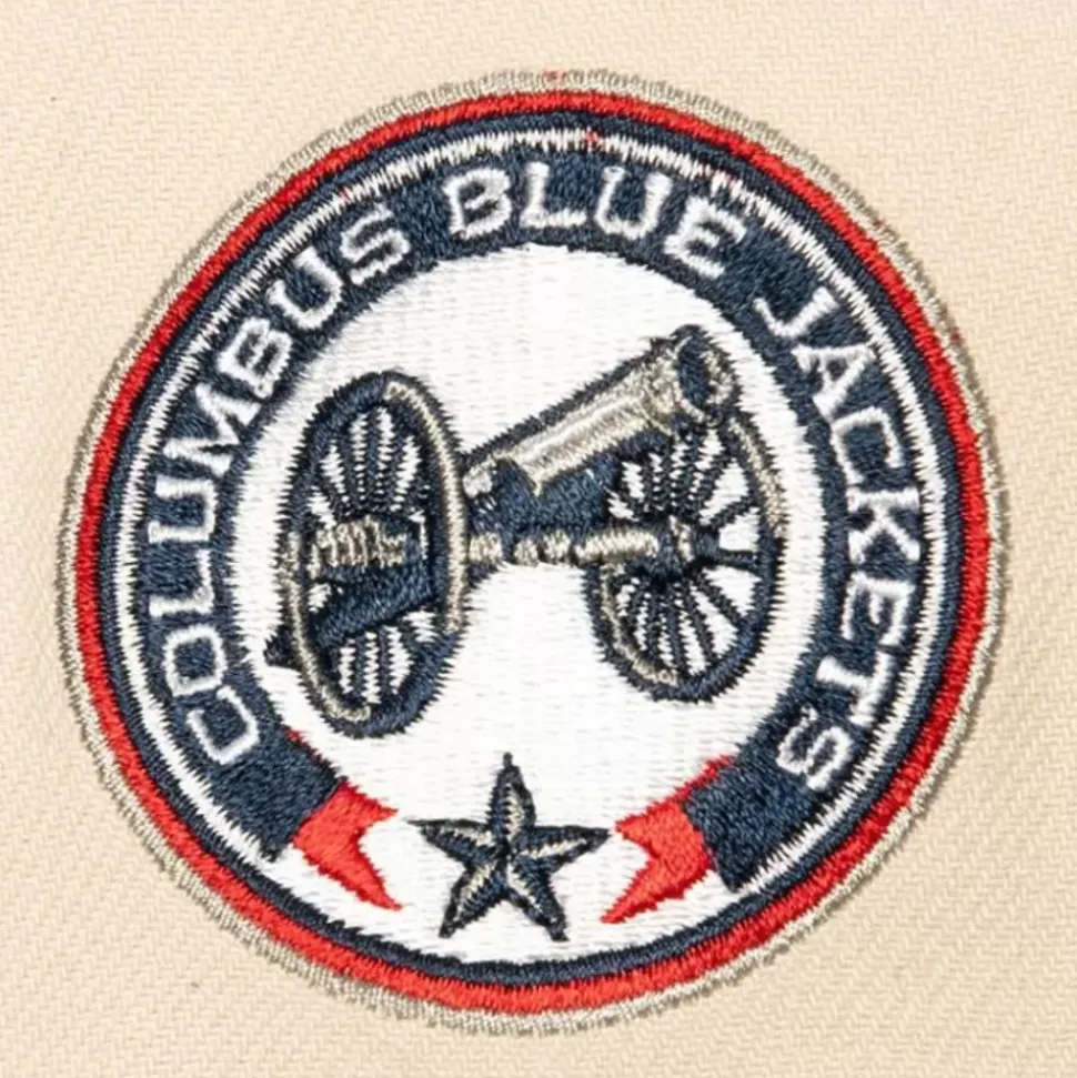 Vintage Off-White Snapback Columbus Blue Jackets