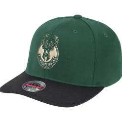 Wool 2 Tone Classic Red Snapback Milwaukee Bucks
